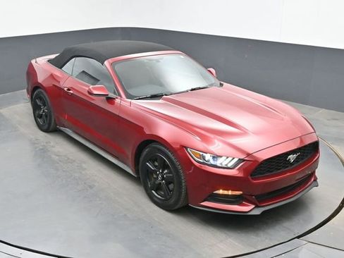 Used 2017 Ford Mustang Convertible RWD image 13
