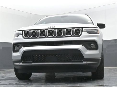 New 2026 Jeep Compass Latitude image 37