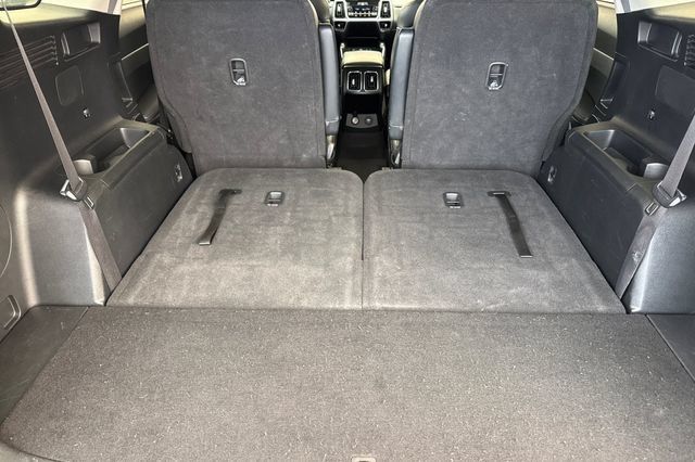 Certified 2023 Kia Sorento EX FWD image 21