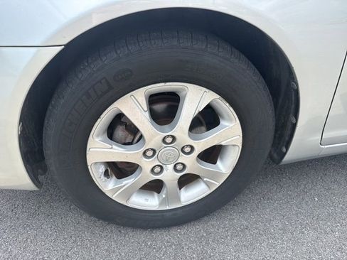 Used 2005 Toyota Camry XLE image 10