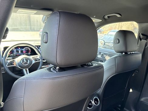 Certified 2025 Mercedes-Benz GLB 250 image 17