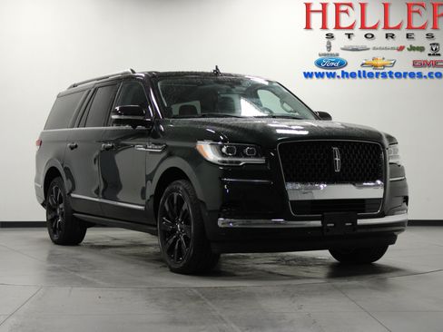 Used 2022 Lincoln Navigator L Black Label AWD/4WD image 1