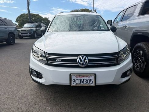 Used 2017 Volkswagen Tiguan Sport FWD image 2