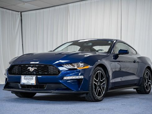 Certified 2019 Ford Mustang Coupe image 3