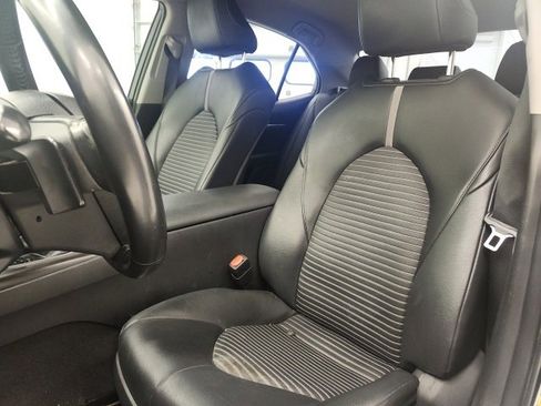 Used 2021 Toyota Camry SE w/ Carpet Mat Package (TMS) image 13