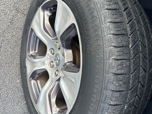 Used 2019 RAM 1500 Laramie AWD/4WD image 25