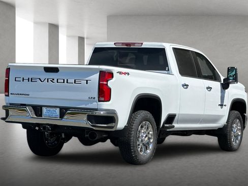 New 2026 Chevrolet Silverado 2500 LTZ w/ LTZ Premium Package AWD/4WD image 4