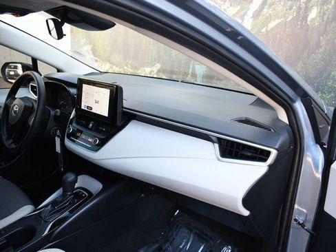 Certified 2025 Toyota Corolla LE image 24