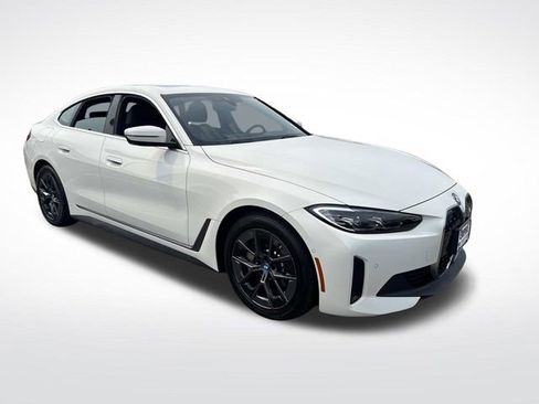 Used 2024 BMW i4 xDrive40i image 11