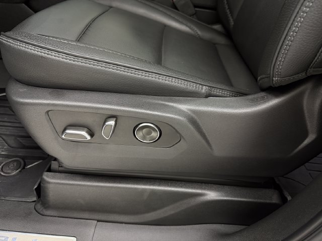 Used 2026 GMC Yukon Denali w/ Sun & Power Step Package RWD image 27