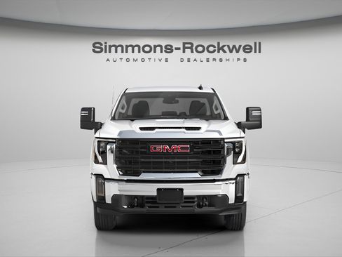 Used 2024 GMC Sierra 2500 AT4 image 7