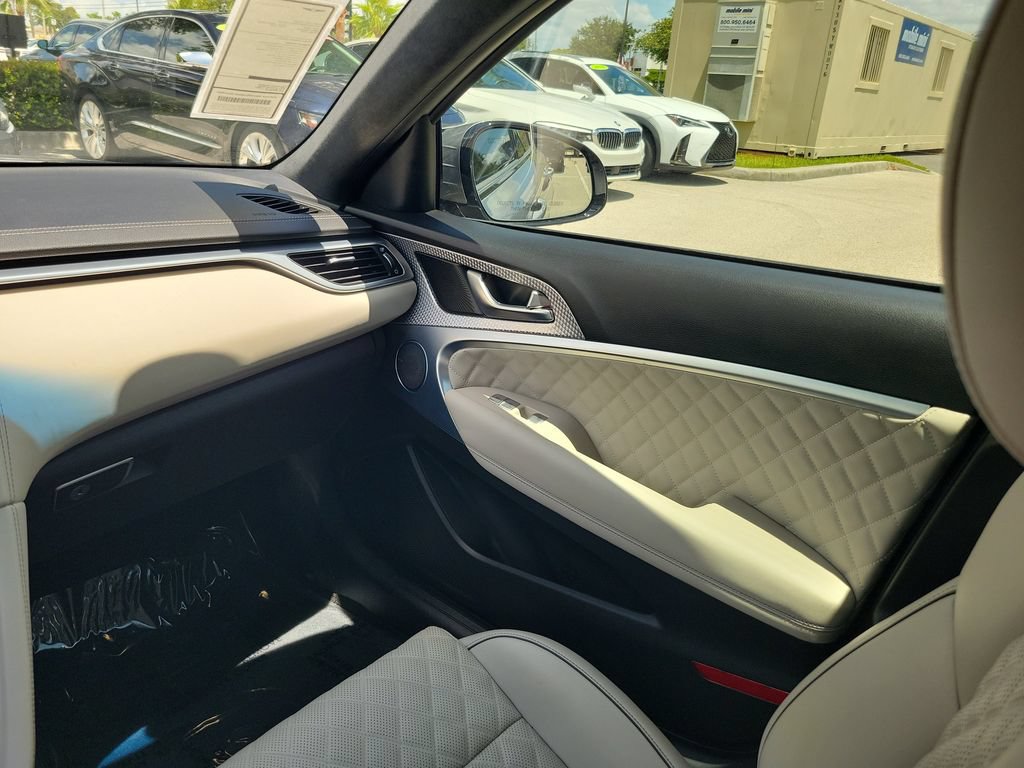 Used 2023 Genesis G70 3.3T w/ Sport Prestige Package RWD image 15