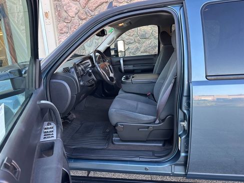 Used 2008 Chevrolet Silverado 2500 LT w/ 1LT Convenience Package image 12