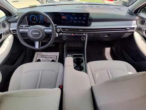 Used 2025 Hyundai Sonata SEL FWD image 19