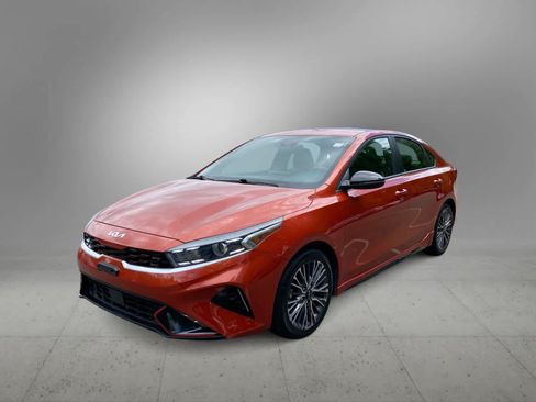 Used 2022 Kia Forte GT-Line w/ GT-Line Technology Package FWD image 4