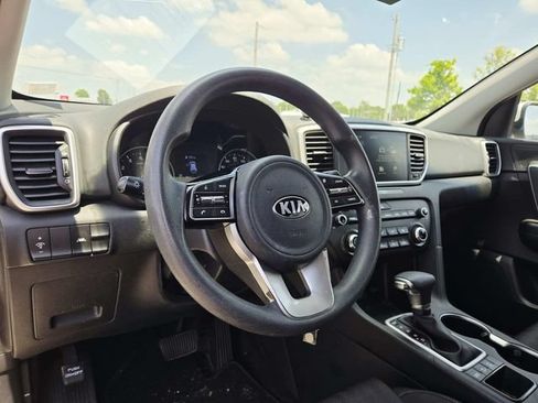 Used 2022 Kia Sportage LX AWD/4WD image 7