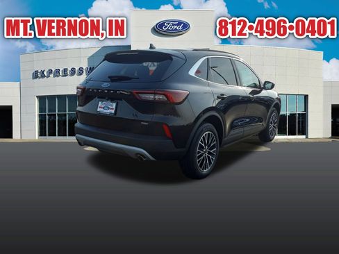 Used 2025 Ford Escape SE image 6