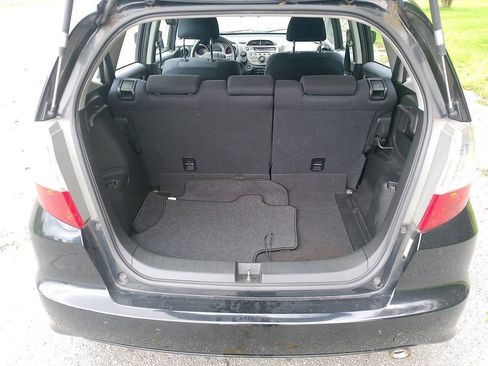 Used 2011 Honda Fit Sport image 31