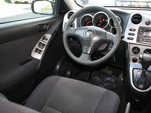 Used 2005 Toyota Matrix image 16