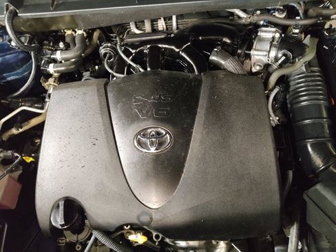 Used 2022 Toyota Highlander XLE image 30