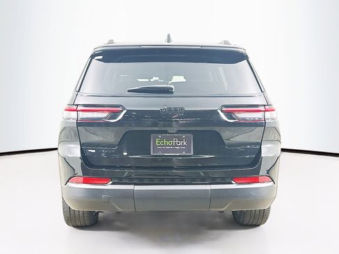 Used 2021 Jeep Grand Cherokee L Laredo image 7