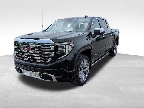 Used 2023 GMC Sierra 1500 Denali w/ Denali Reserve Package AWD/4WD image 7