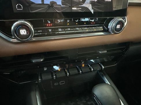 Certified 2024 GMC Canyon AT4 w/ Technology Package image 25