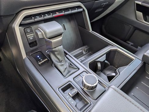 Used 2024 Toyota Tundra Limited image 17