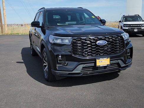 Used 2025 Ford Explorer ST-Line AWD/4WD image 4