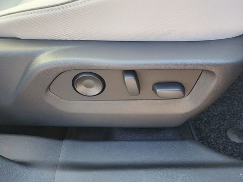 New 2026 Buick Envision Avenir image 42