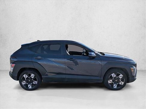Used 2025 Hyundai Kona SEL image 4
