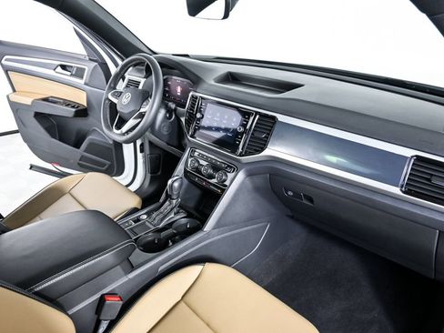 Used 2022 Volkswagen Atlas Cross Sport SE image 23