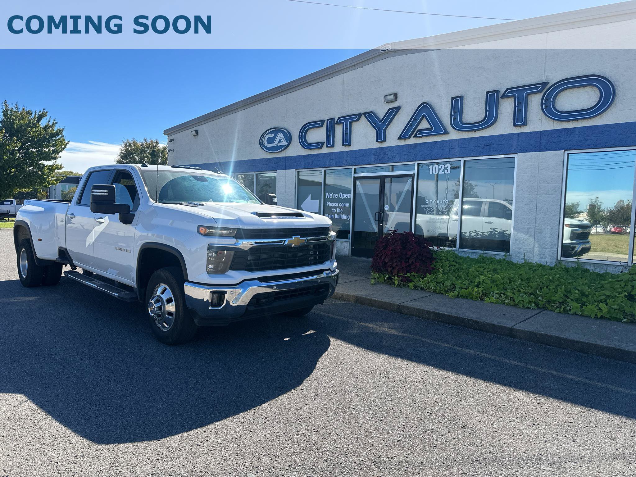 Used 2025 Chevrolet Silverado 3500 LT w/ Safety Package AWD/4WD image 1