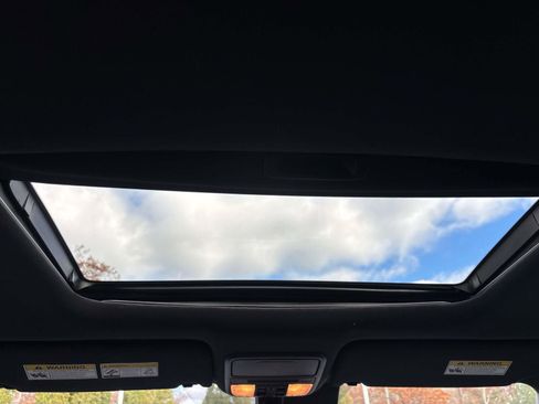 Certified 2022 Honda Pilot TrailSport image 12