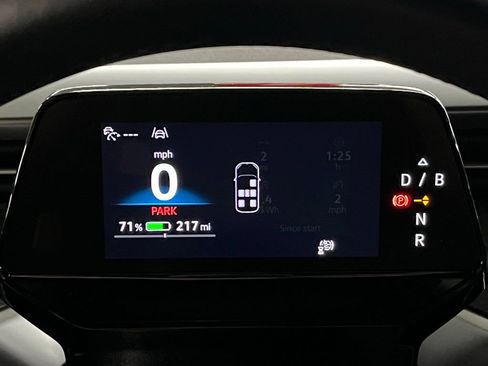 Certified 2025 Volkswagen ID. Buzz Pro S RWD image 26