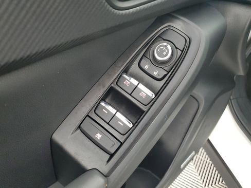 Used 2025 Subaru Crosstrek 2.5i Limited w/ Crosstrek Mirror Package image 29