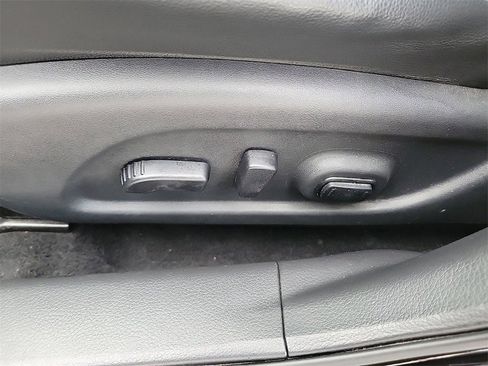 Used 2018 Nissan Altima 2.5 SL w/ 2.5 SL Technology Package image 16