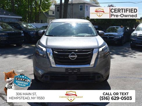Used 2025 Nissan Pathfinder SV FWD image 1
