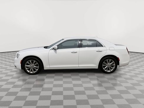 Used 2016 Chrysler 300 Limited w/ Driver Convenience Group AWD/4WD image 5