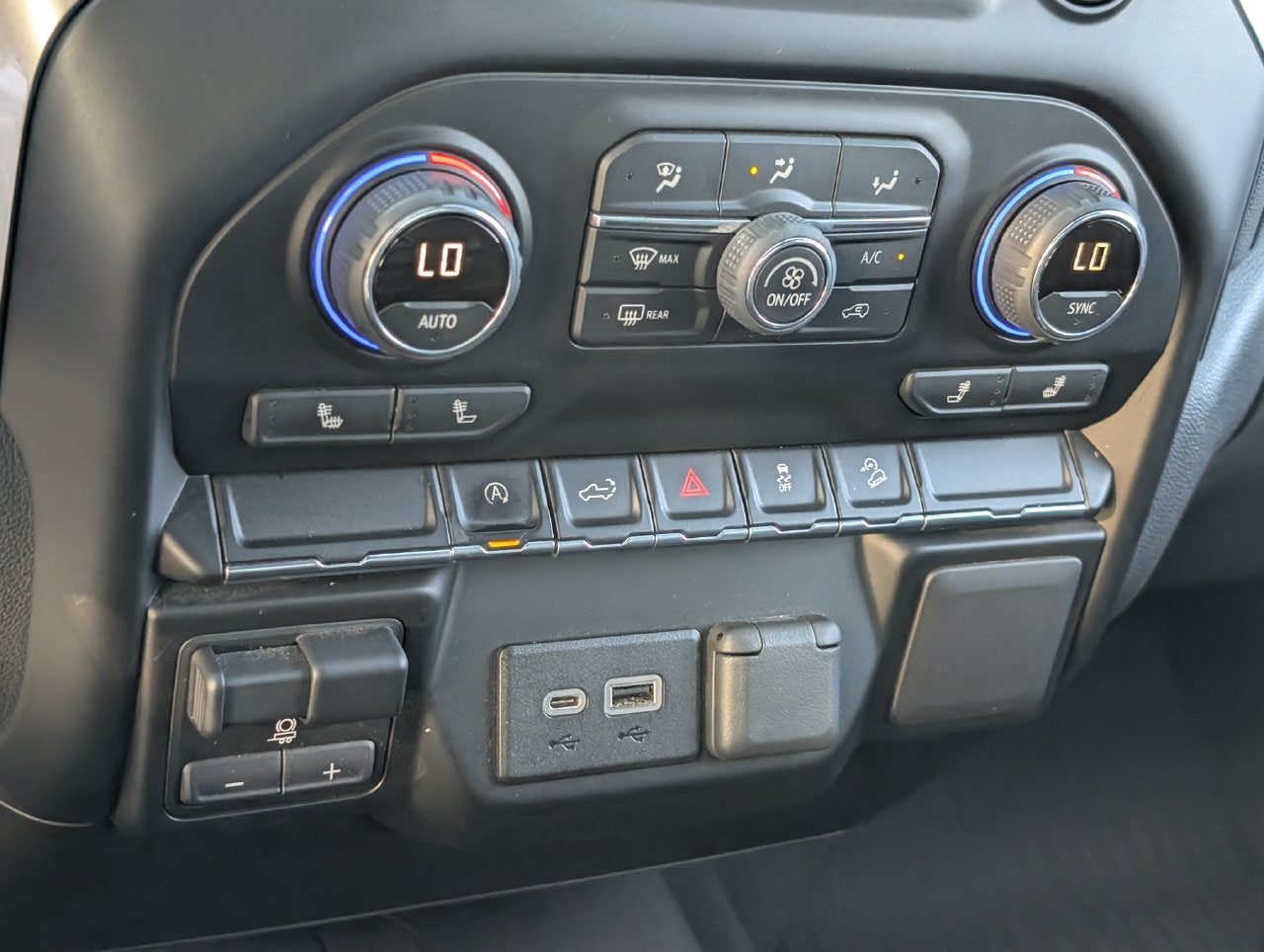 Used 2021 Chevrolet Silverado 1500 RST AWD/4WD image 18