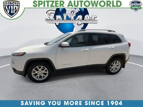 Used 2016 Jeep Cherokee Latitude w/ Comfort/Convenience Group AWD/4WD image 6