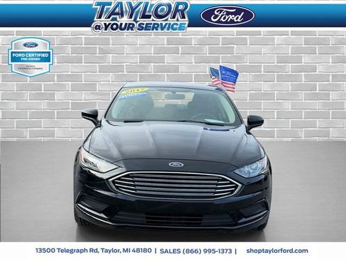 Certified 2017 Ford Fusion SE w/ Fusion SE Technology Package image 2
