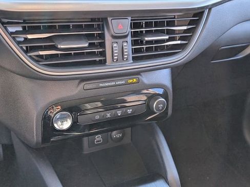 Used 2024 Ford Escape SE image 19