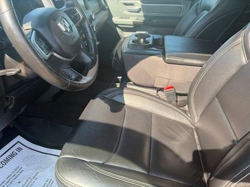 Used 2019 RAM 1500 Big Horn AWD/4WD image 11