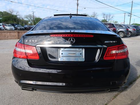 Used 2013 Mercedes-Benz E 550 Coupe w/ Premium 2 Pkg image 10