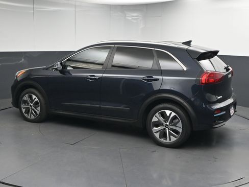 Used 2022 Kia Niro EX Premium image 6