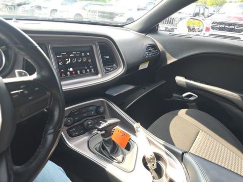Certified 2022 Dodge Challenger GT image 23