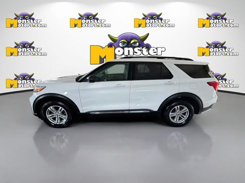 Used 2022 Ford Explorer XLT AWD/4WD image 7