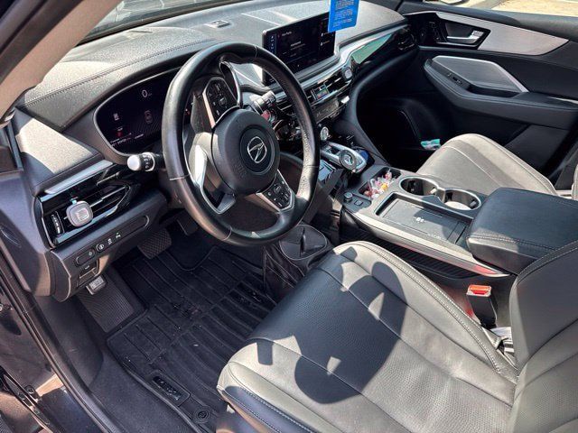 Used 2025 Acura MDX w/ Technology Package FWD image 6