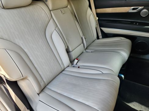 Used 2023 Genesis GV80 3.5T AWD/4WD image 18